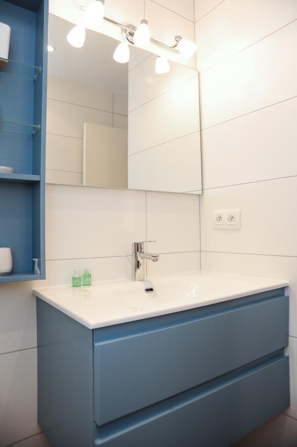 Suite St Genevieve Five Stars Holiday House Ница Екстериор снимка